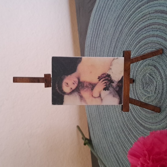 Source Unknown Classic Portrait on Wooden Easel - Picture 2 of 7